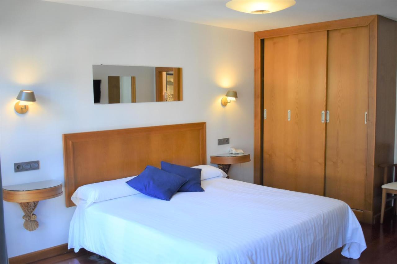 Hotel El Sella กังกัส เด โอนิส ภายนอก รูปภาพ