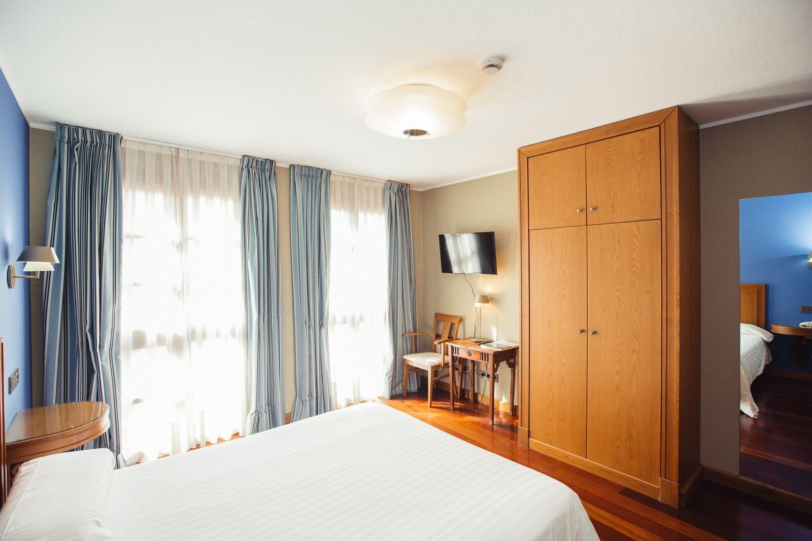 Hotel El Sella กังกัส เด โอนิส ภายนอก รูปภาพ