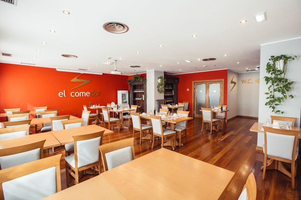 Hotel El Sella กังกัส เด โอนิส ภายนอก รูปภาพ
