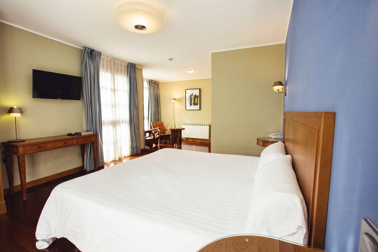 Hotel El Sella กังกัส เด โอนิส ภายนอก รูปภาพ