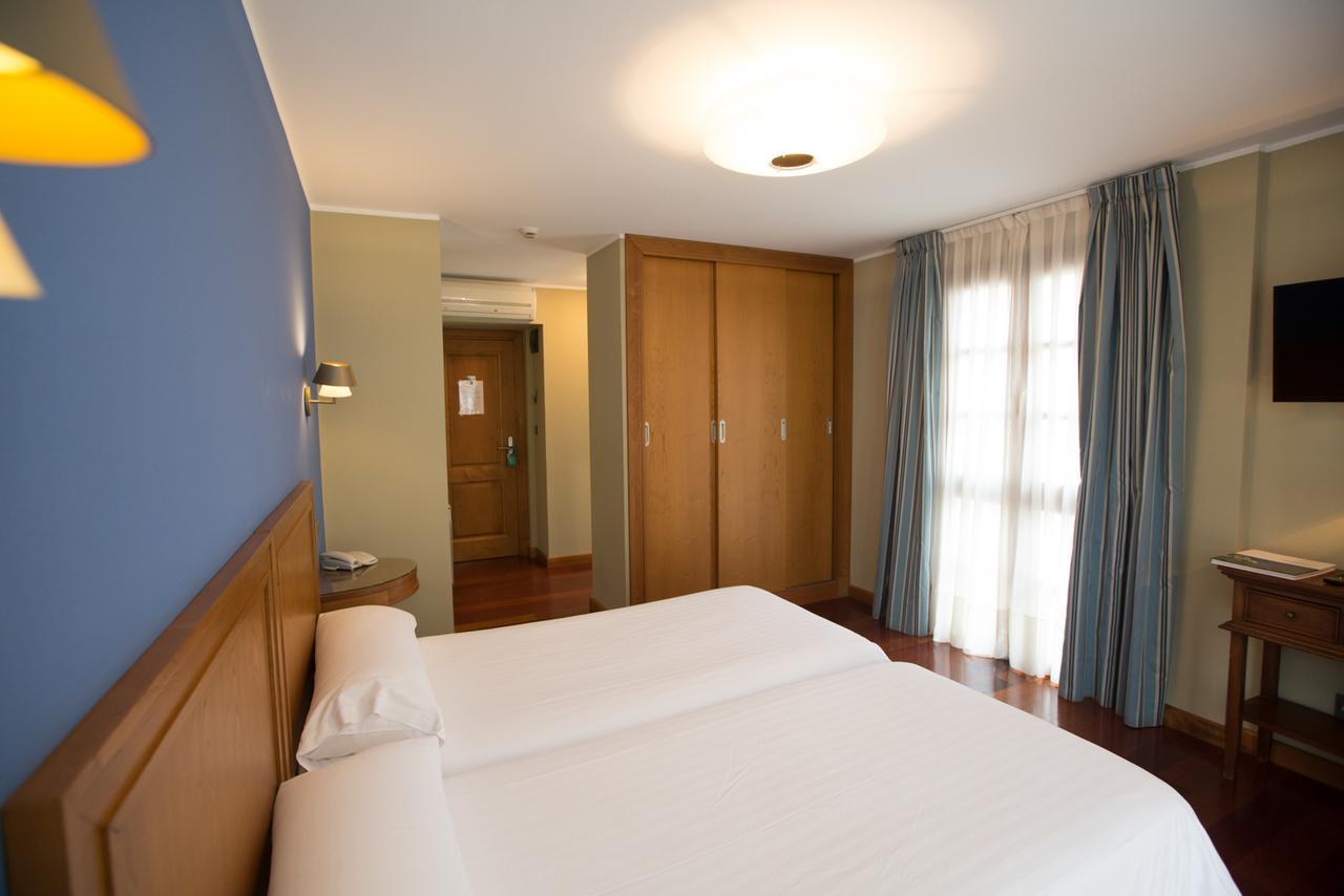 Hotel El Sella กังกัส เด โอนิส ภายนอก รูปภาพ
