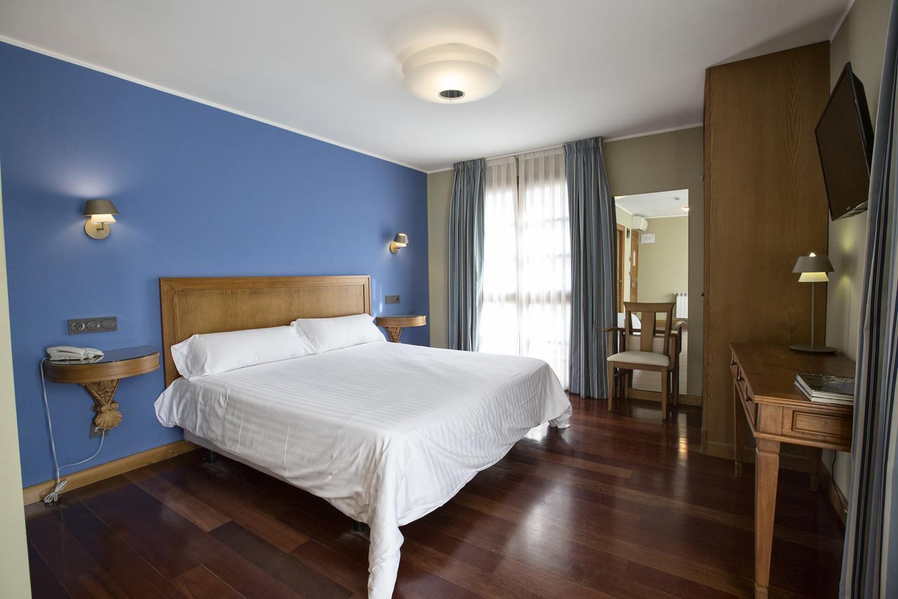 Hotel El Sella กังกัส เด โอนิส ภายนอก รูปภาพ