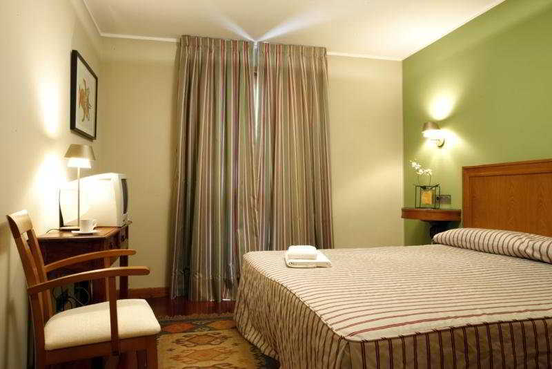 Hotel El Sella กังกัส เด โอนิส ภายนอก รูปภาพ