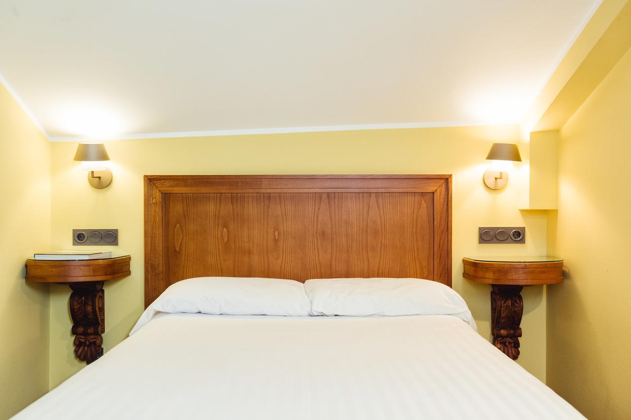 Hotel El Sella กังกัส เด โอนิส ภายนอก รูปภาพ