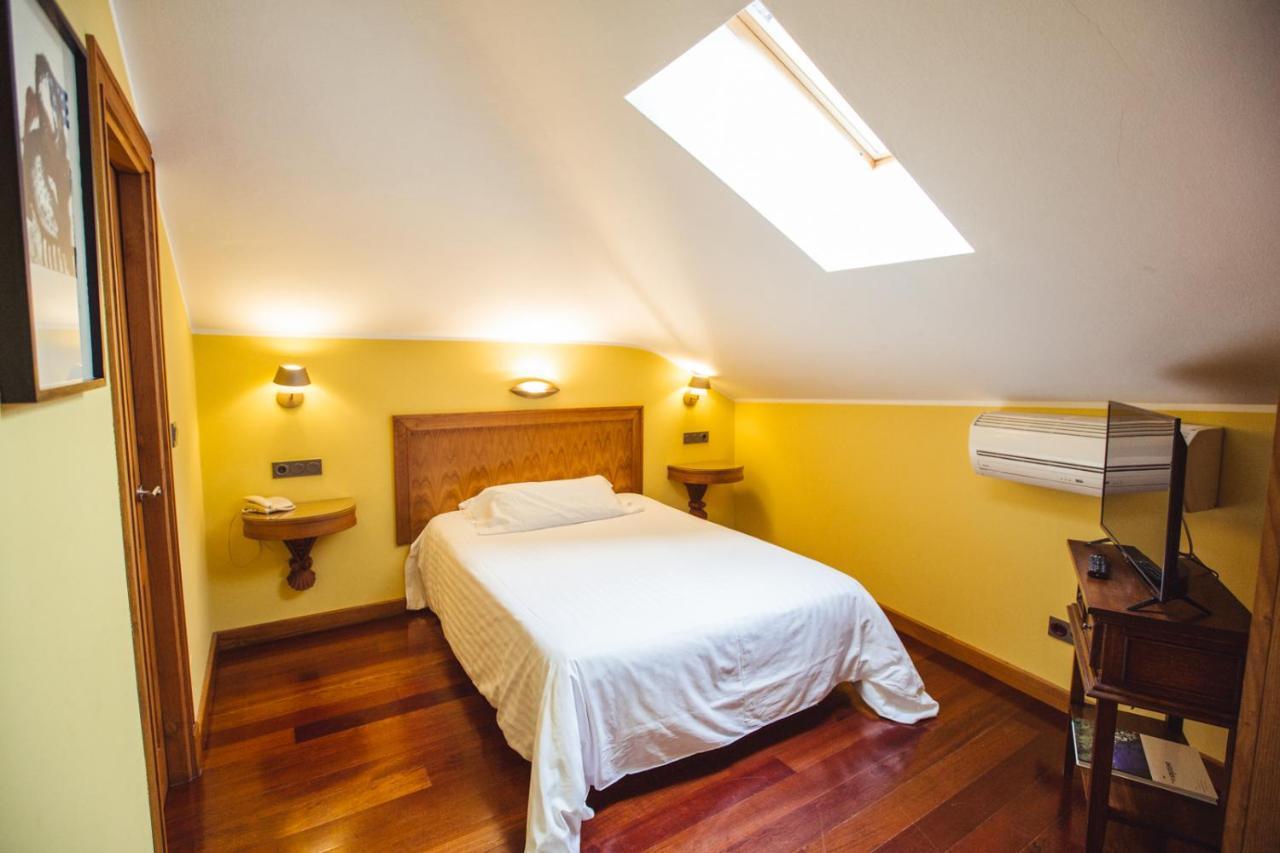 Hotel El Sella กังกัส เด โอนิส ภายนอก รูปภาพ