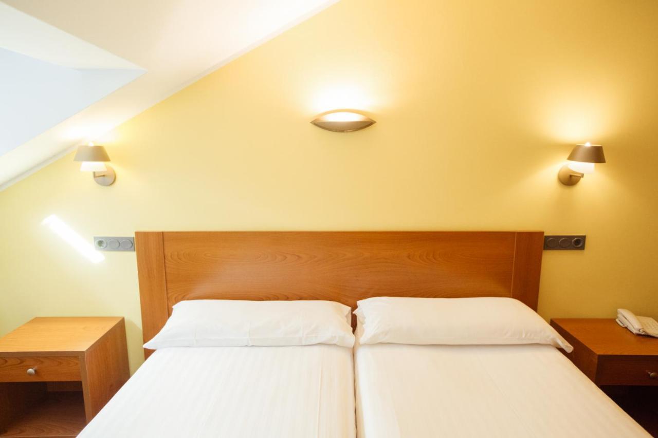 Hotel El Sella กังกัส เด โอนิส ภายนอก รูปภาพ